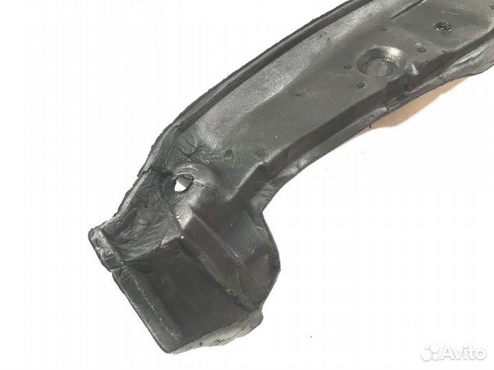 Уплотнитель правый Audi A8 D3