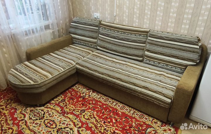 Диван угловой