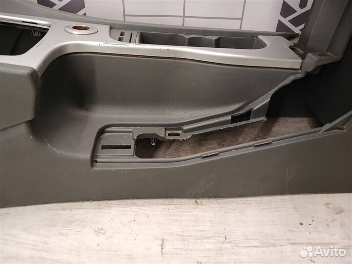 Подлокотник Ford Focus 2 08-11