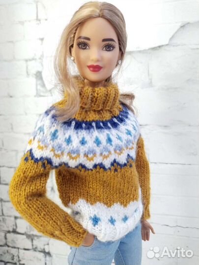 Свитер для кукол Барби