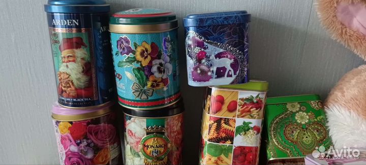 Подарочные жестяные баночки