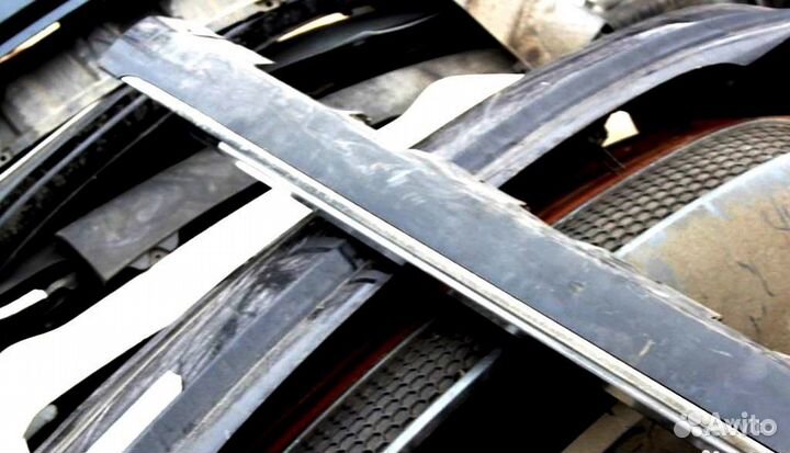 Порог хром коротыш в отличном. сост Audi A8 D4