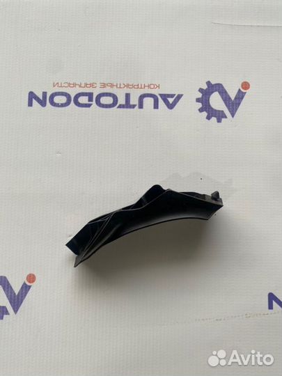 Уголок жабо правый Toyota Camry ACV40