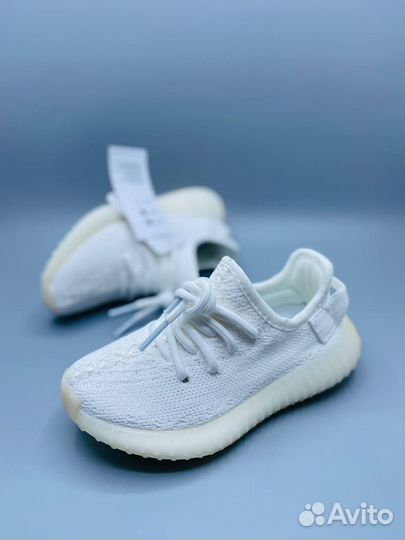 Adidas yeezy boost 350 детские белые разм. 29