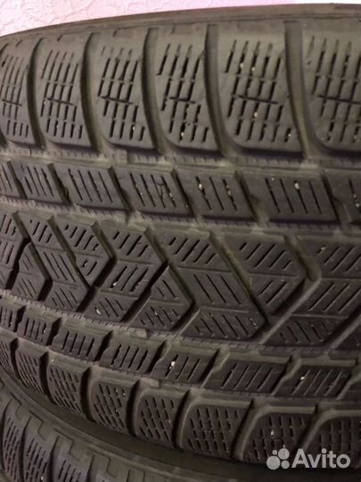 Pirelli Scorpion 275/45 R21 111V