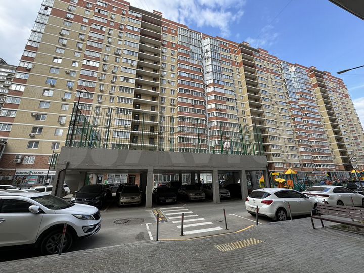 3-к. квартира, 97 м², 5/17 эт.