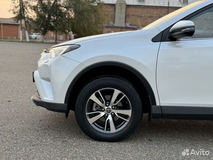 Toyota RAV4 2.2 AT, 2019, 65 164 км