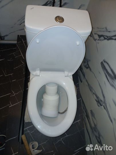 Унитаз с бачком