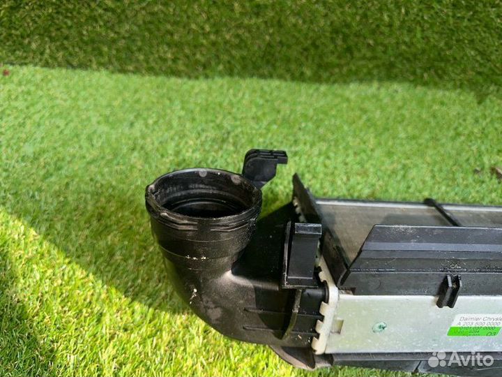 Интеркулер Mercedes С W203 ом111.955 2000