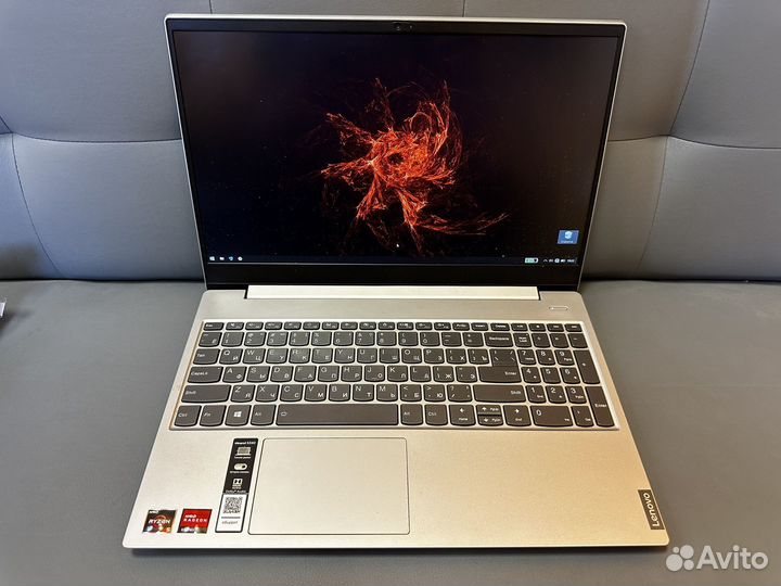 Lenovo ryzen 5 3500u 12ram