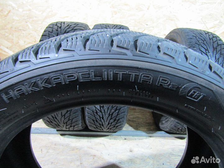 Nokian Tyres Hakkapeliitta R2 205/50 R17