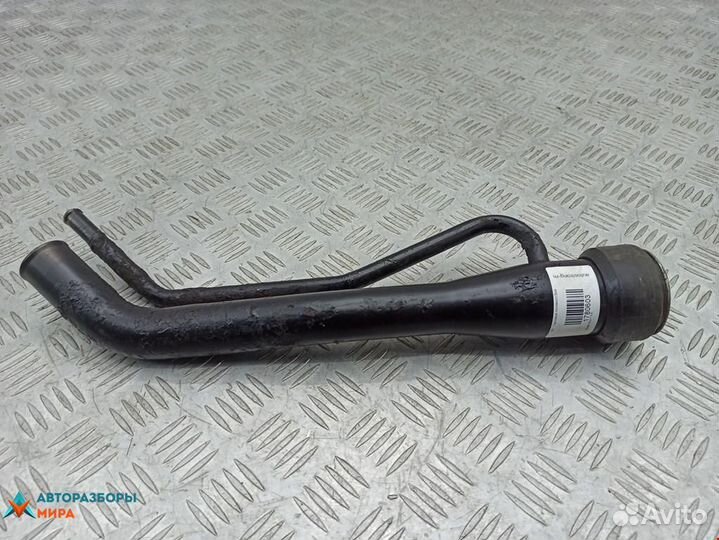 Горловина топливного бака Toyota Hilux 7 2008