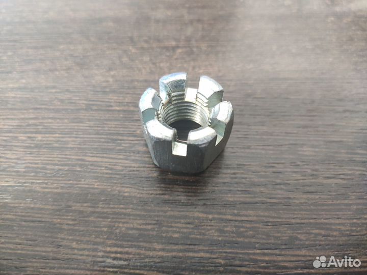 Гайка корончатая М14*1,5 (16, ключ 22) (250870-П29