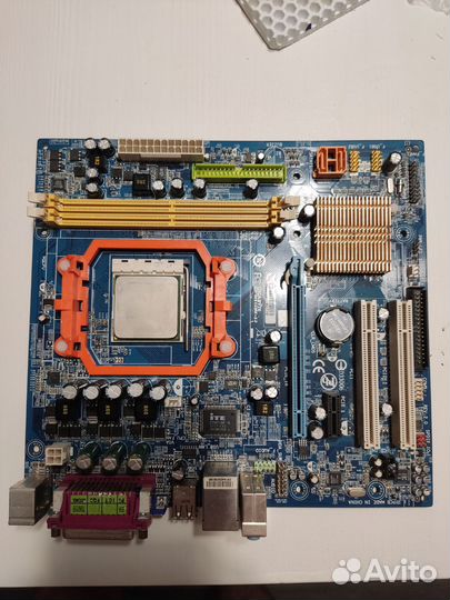 Материнская плата с процессором