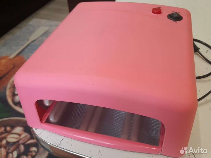 Лампа для сушки ногтей