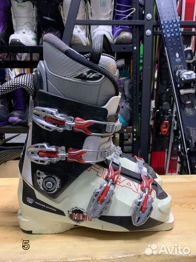 Горнолыжные ботинки