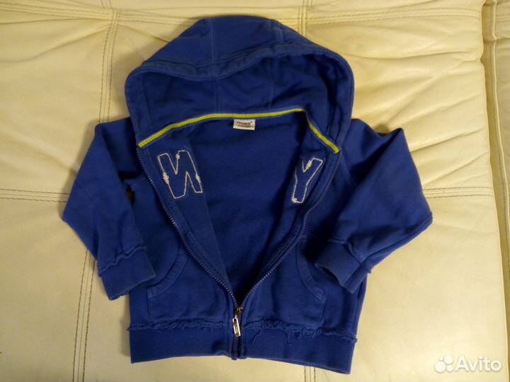 Продам кофту толстовку с копюшоном