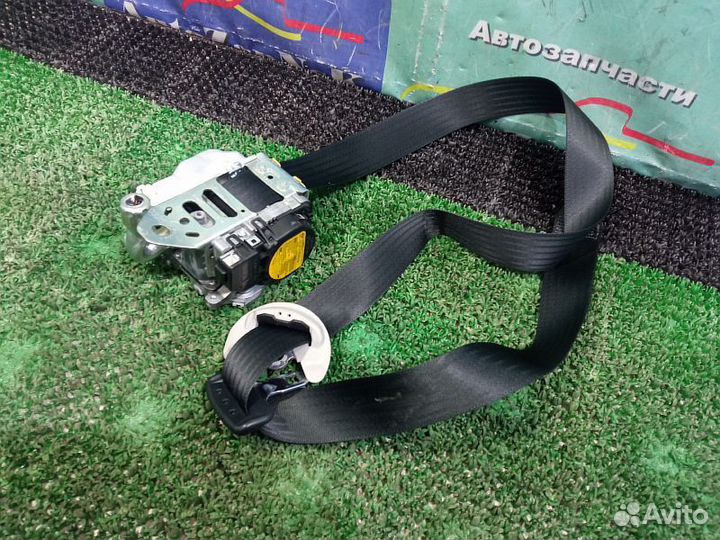 Ремень безопасности передний правый Lexus LX570