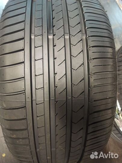 Winrun R330 275/40 R22 107W