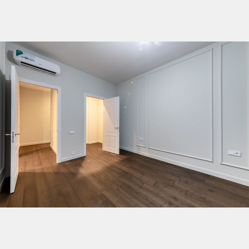 2-к. квартира, 64 м², 8/13 эт.