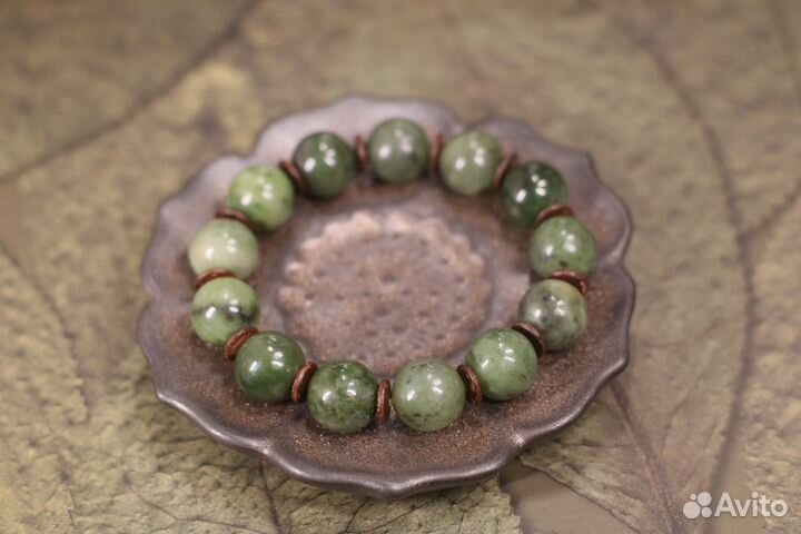 Нефритовый браслет зелёный