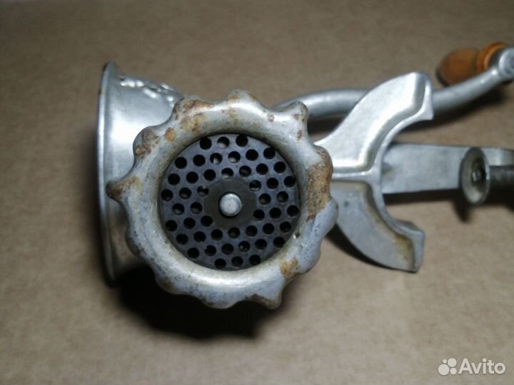 Мясорубка ручная чугунная СССР