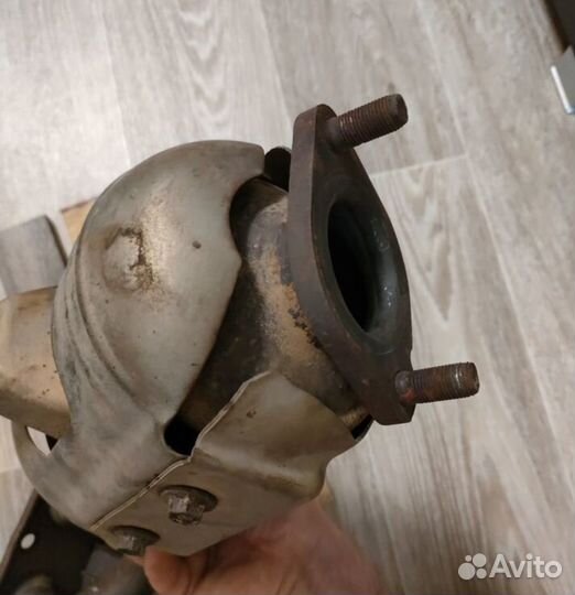 Коллектор катализатор