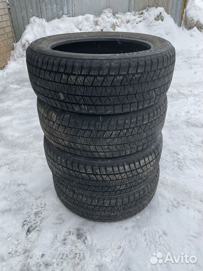 Bridgestone Blizzak DM-V3 235/55 R20