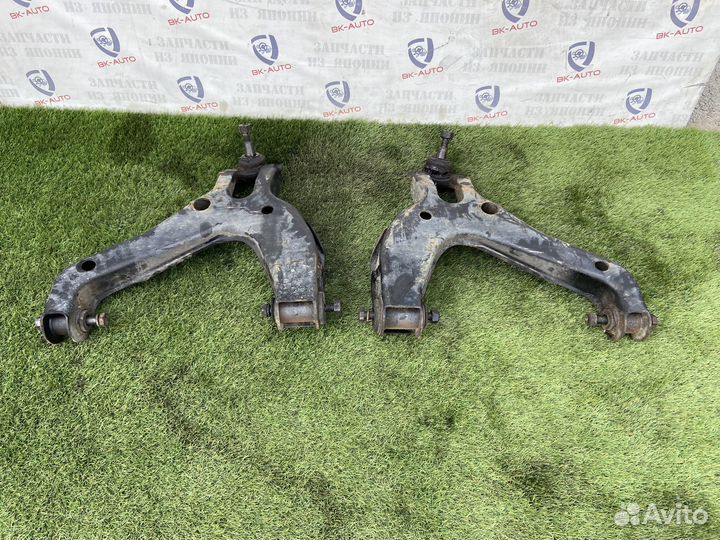 Рычаги передние нижние Chevrolet Suburban GMT400