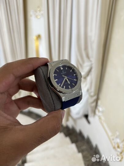 Часы hublot