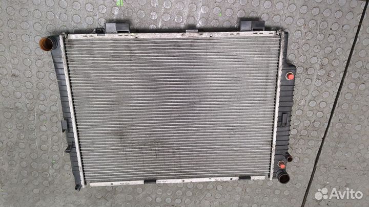 Радиатор охлаждения двигателя Mercedes E W210, 2001