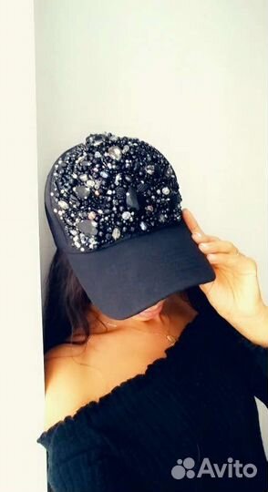Бейсболка кепка ручная работа в стразах