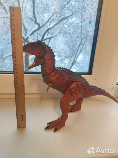 Карнотавр Jurassic world