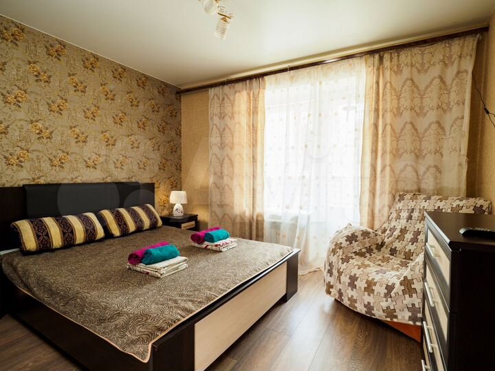 2-к. квартира, 65 м², 1/10 эт.