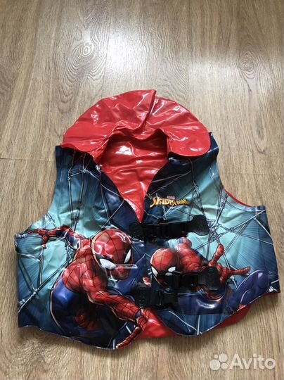 Жилет и Нарукавники для плавания