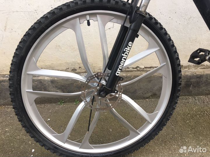 Велосипед с литыми дисками