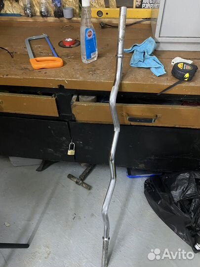 Гриф W образный