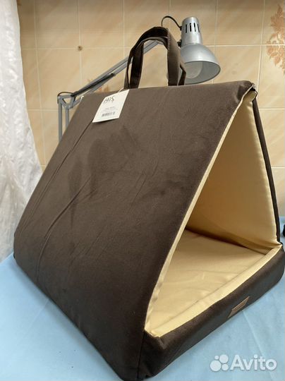 Домики и лежаки для животных