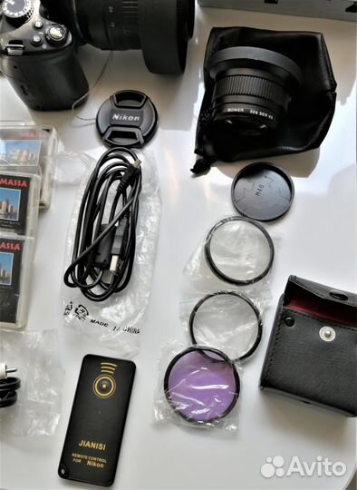 Цифровая камера Nikon D5000