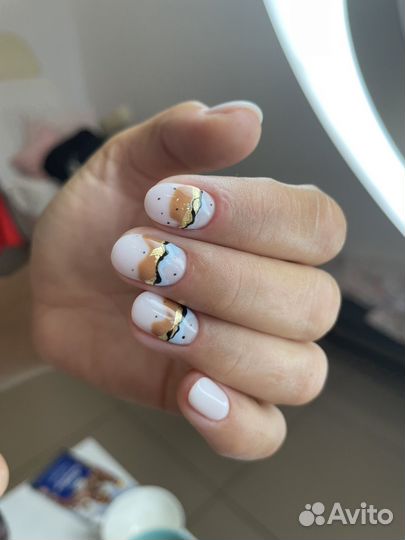 Услуги мастера маникюра и педикюра