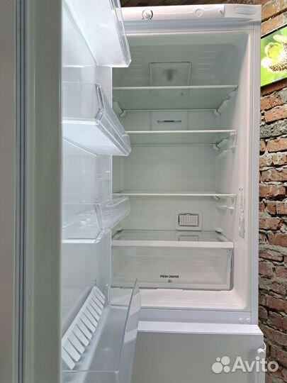 Холодильник Dexp 185x60x60см