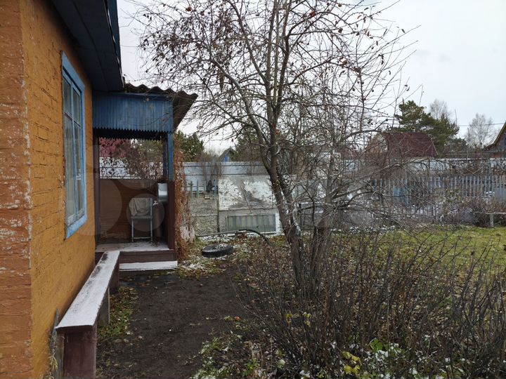 Дача 25 м² на участке 5 сот.