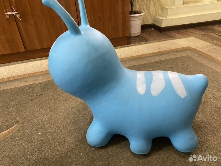 Детская игрушка качалка