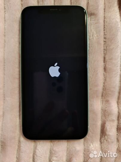 Телефон iPhone 11