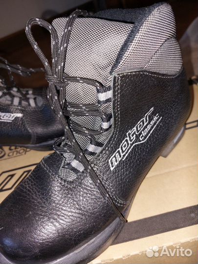 Ботинки для беговых лыж