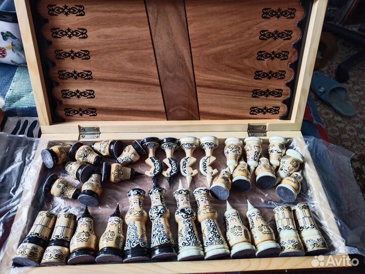 Шахматы Подарочные новые мозаика из шпона деревьев