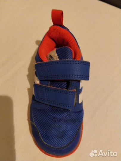 Кроссовки adidas