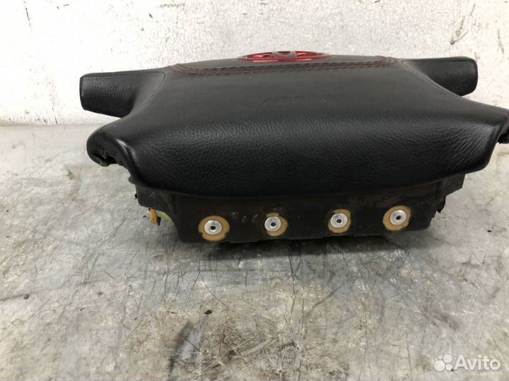 Подушка безопасности в руль Toyota Mark II X90