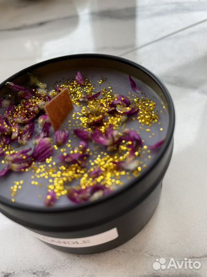 Свеча с деревянным фитилем