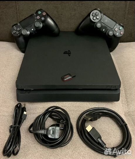 PS4 1 Tb прошита (9.0) 2 геймп